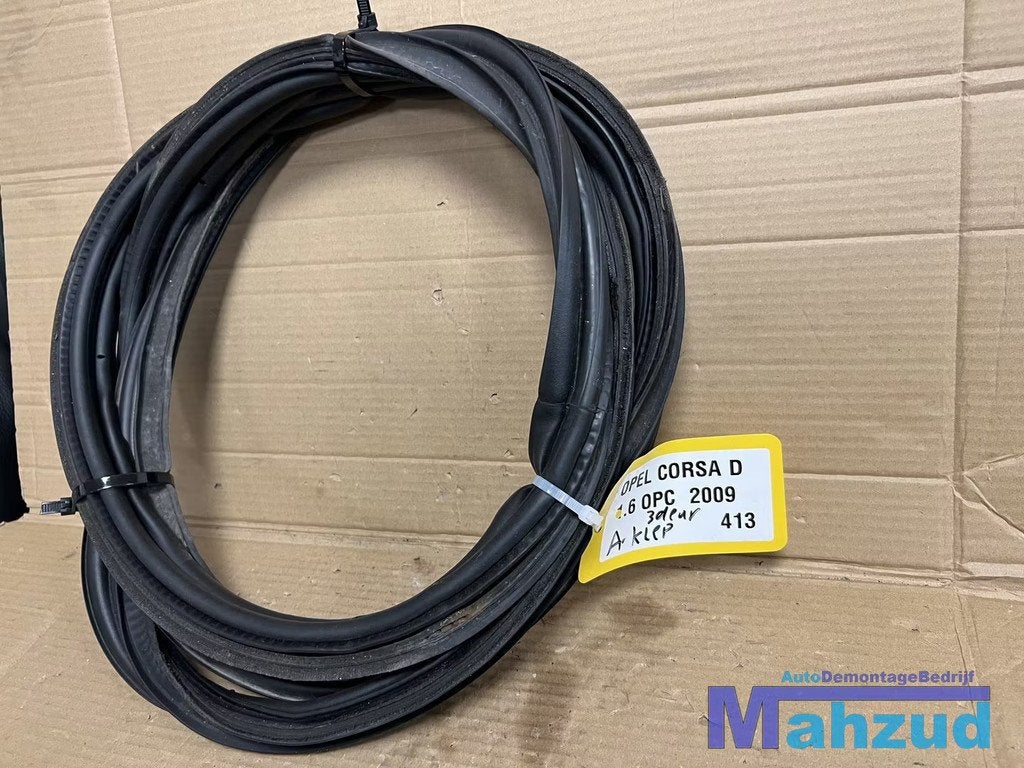 OPEL CORSA D Achterklep rubber 2006-2015, Opel Automobile GmbH, Opel, Bahnhofsplatz 1
65423  Russelsheim am Main, DE, Kontakt@opel-infoservice.de