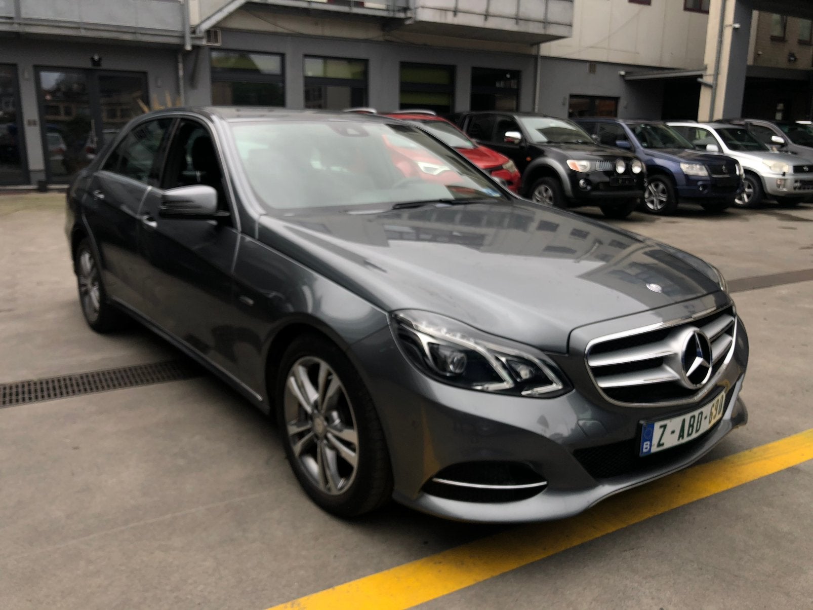 Mercedes E200 diesel 2015 € 6b full options, Autos, 100 kW, Argent ou Gris, Achat, Euro 6