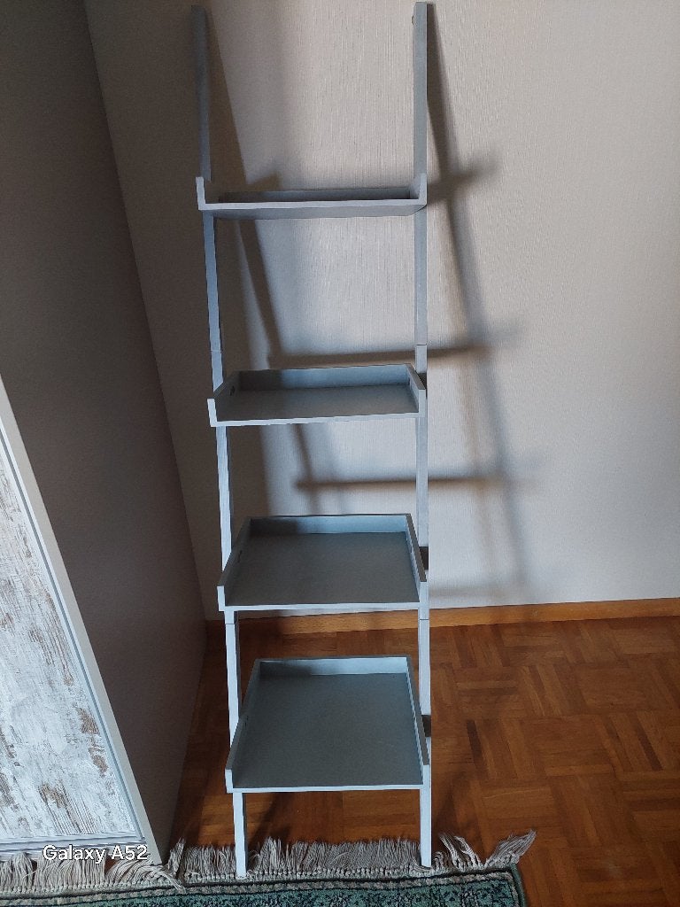 boekenrek laddervorm in hout, Ophalen, Zo goed als nieuw