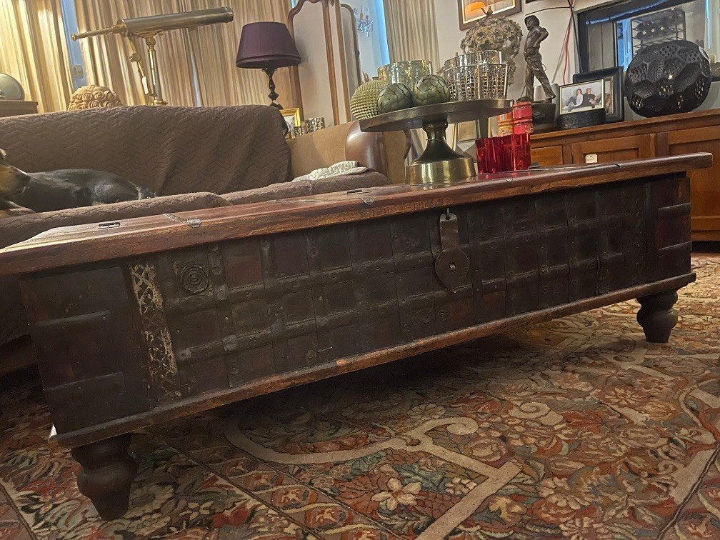 Oude salontafel uit India 130 x 70 m- KIST met deksel magic, Ophalen