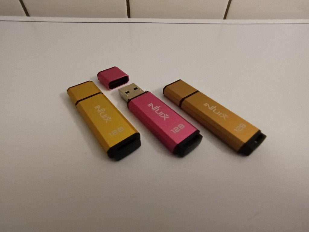 Usb sticks, Computers en Software, USB Sticks, Ophalen of Verzenden, Gebruikt, Intuix, 128 GB