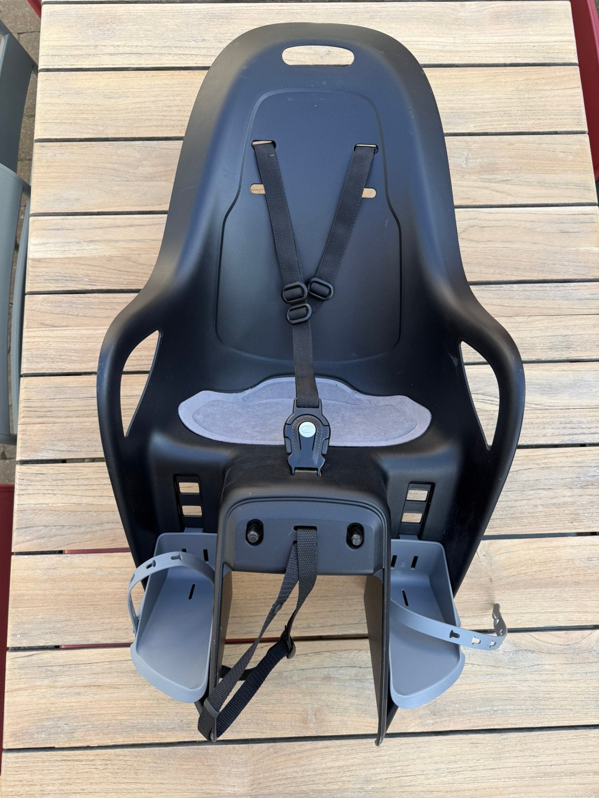 Siège de vélo, Vélos & Vélomoteurs, Accessoires vélo | Sièges de vélo, Neuf, Repose-pieds, 22 à 36 kg, Enlèvement