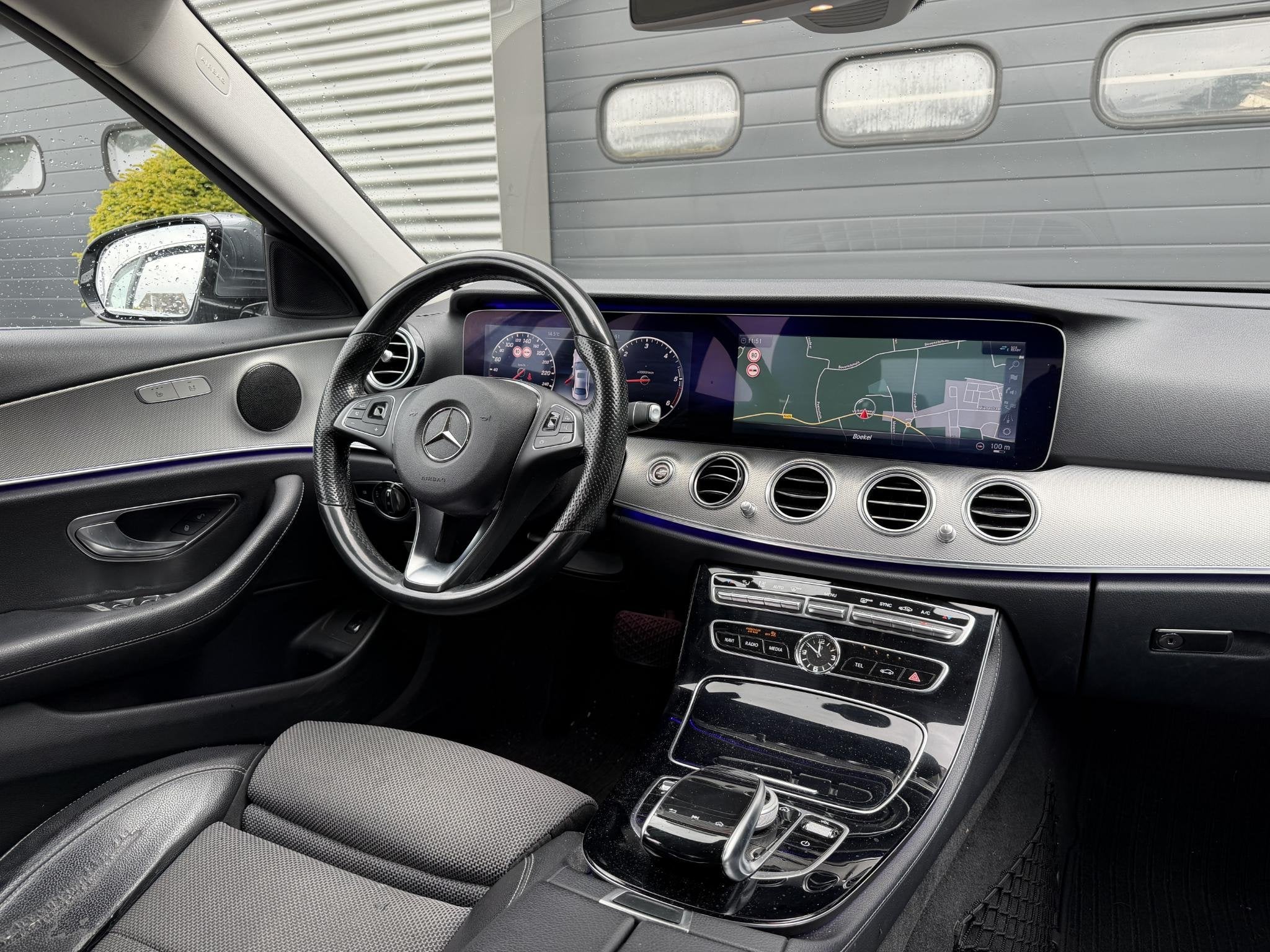 Mercedes-Benz E-klasse 220 d Lease Edition | Camera | Head-U, Auto's, Automaat, 4 deurs, Achterwielaandrijving, 4 cilinders