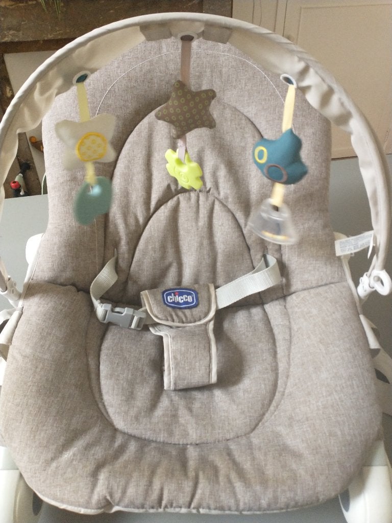Chicco wipstoel met speelboog en verkleinkussen, Ophalen, Gebruikt, Wipstoel, Met gordel(s) of riempje(s)