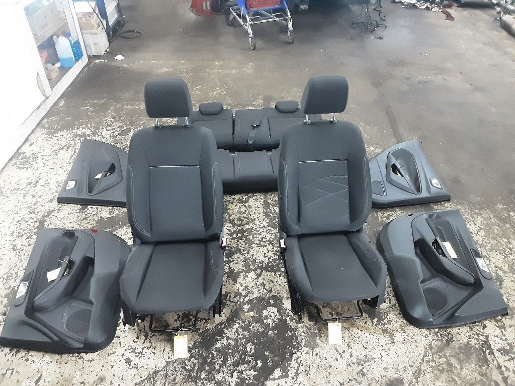 INTERIEUR Ford Fiesta 6 (JA8) (01-2008/01-2018), Auto-onderdelen, Gebruikt, Henry-Ford-Straße  1
50735  Köln, DE, Ford-Werke GmbH