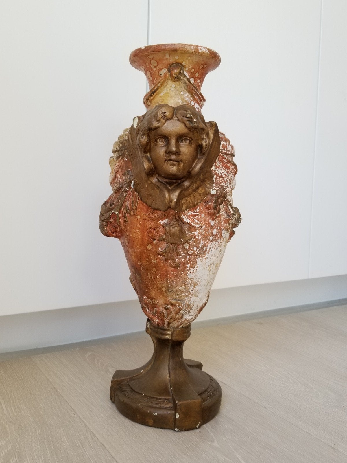 Vase décoratif baroque Versace Depose 135
gravures et orneme, Enlèvement