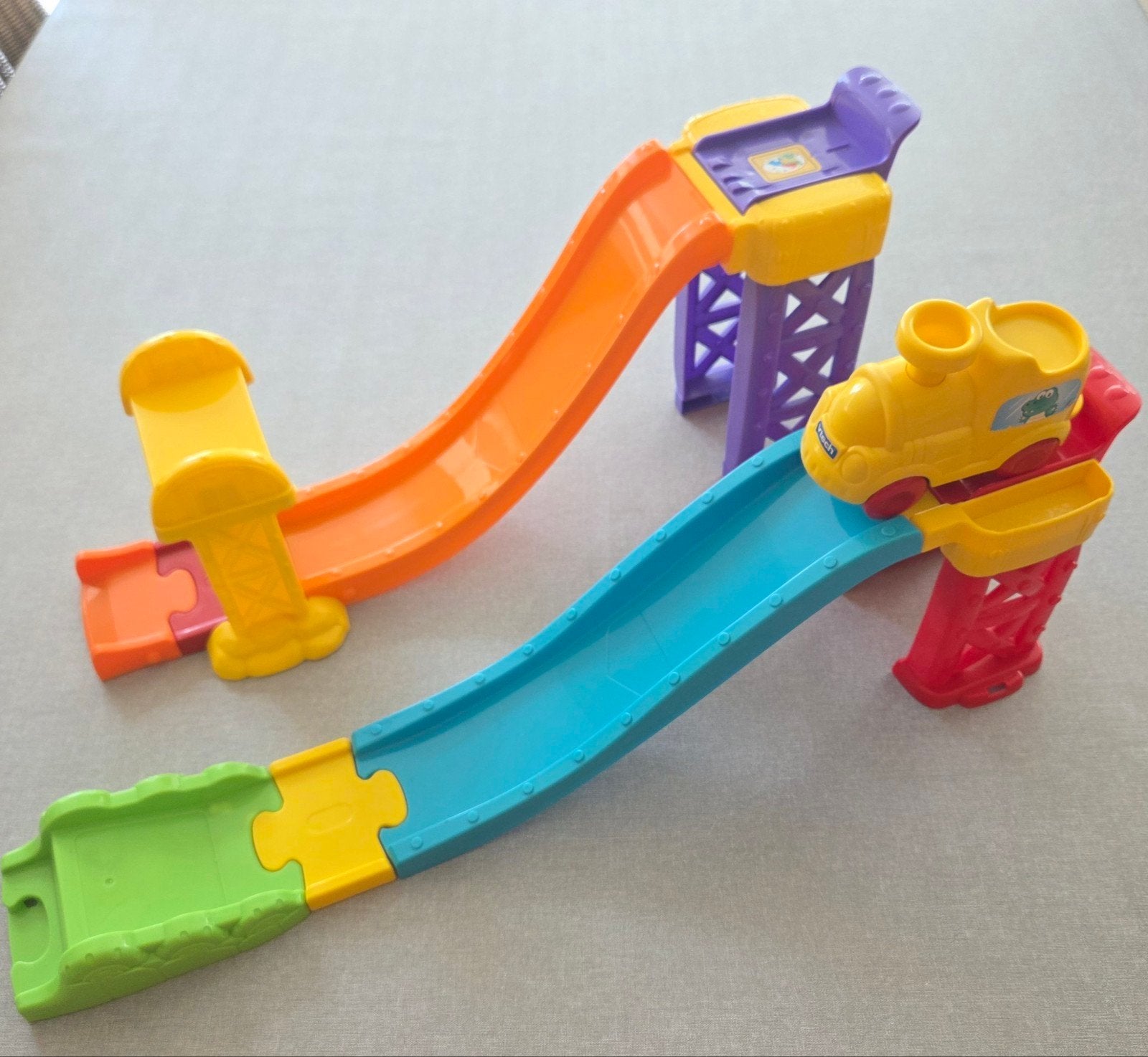 Vtech Toet Toet Auto - lancement et circuit de course, Enlèvement ou Envoi, Utilisé, 6 mois à 2 ans
