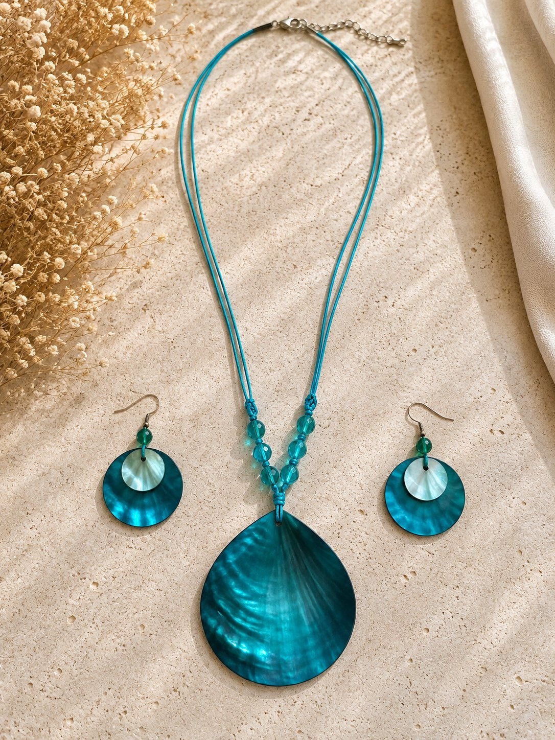 Collier + boucles d’oreilles assorties. Coquillages, Ophalen, Zo goed als nieuw, Overige materialen