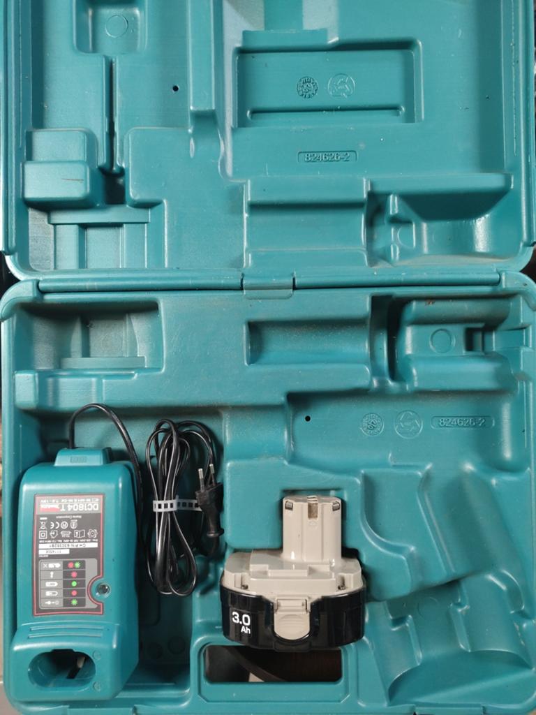 Makita lader DC1804T en koffer, origineel, 2007, ., Makita, Comme neuf, Enlèvement