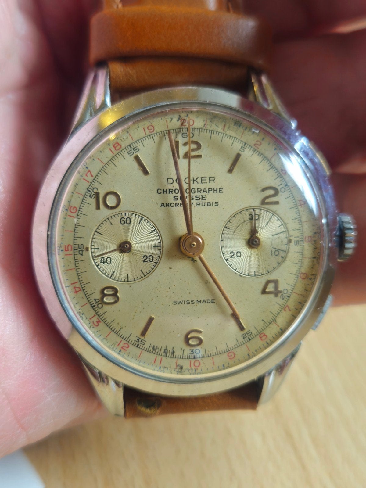 montre Docker chronographe suisse, Bijoux, Sacs & Beauté, Enlèvement ou Envoi