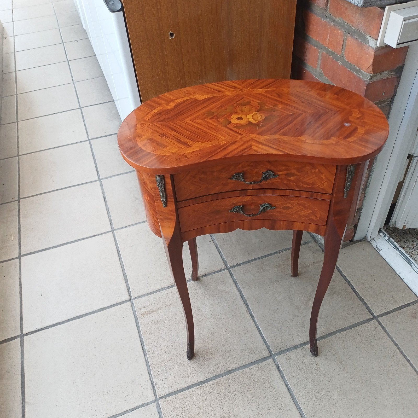 table de chevet louis xv merisier, rognon, Enlèvement