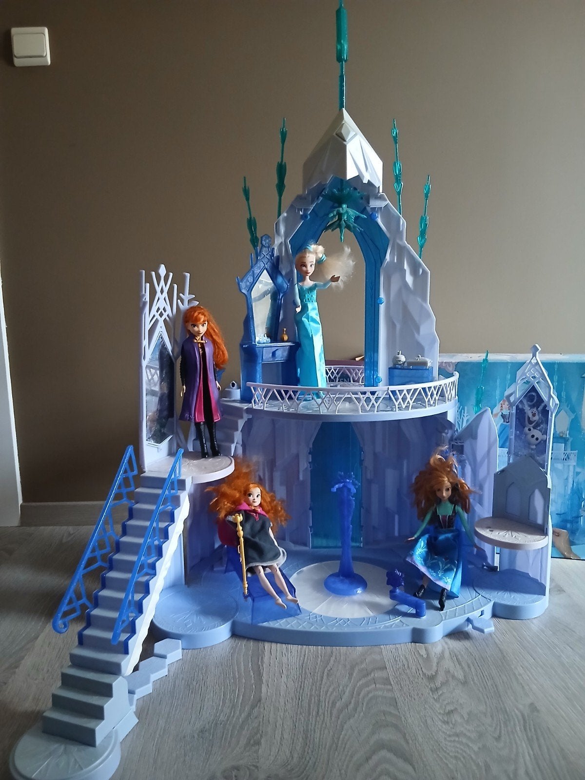 Disney Frozen - Elsa's ice magic palace, Ophalen