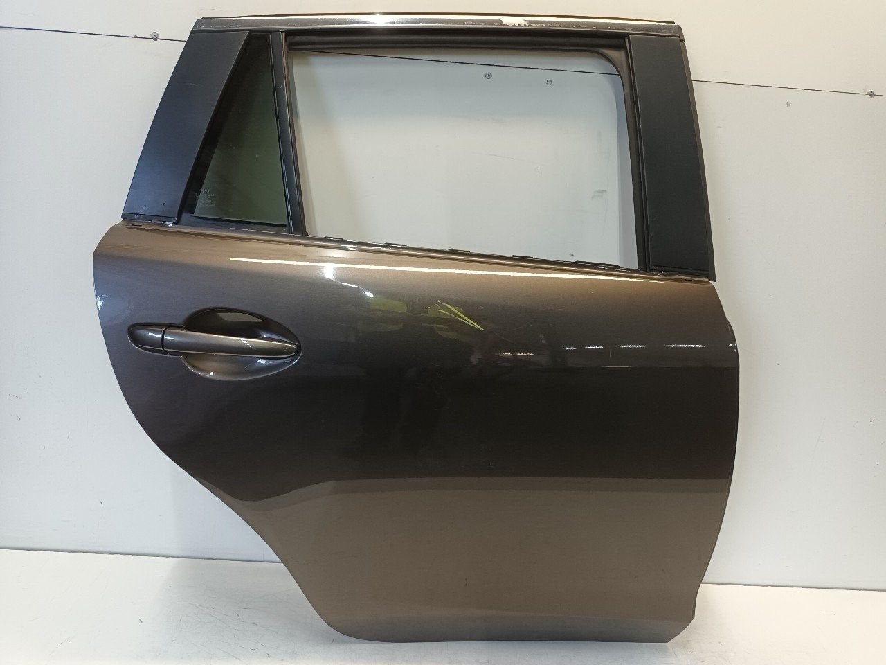 Portier rechts achter Mazda 6, Onderdelen@venauto.nl, Van der Ven Autorecycling B.V., Gebruikt, Ettenseweg 76, 4706 PB Roosendaal, The Netherlands