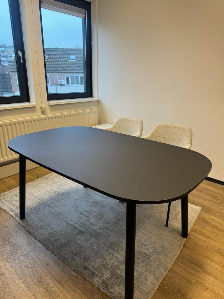IKEA tafel mat zwart 160x95cm. In goede staat, Huis en Inrichting, Tafels | Eettafels, Ophalen, 50 tot 100 cm, Zo goed als nieuw