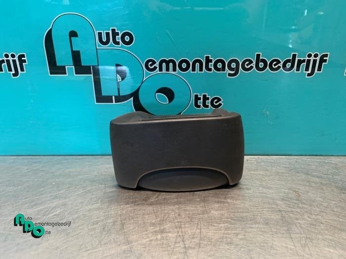 Poignée porte coulissante gauche d'un Renault Kangoo (Kango, Autos : Pièces & Accessoires, Renault, -, 3 mois de garantie, Utilisé