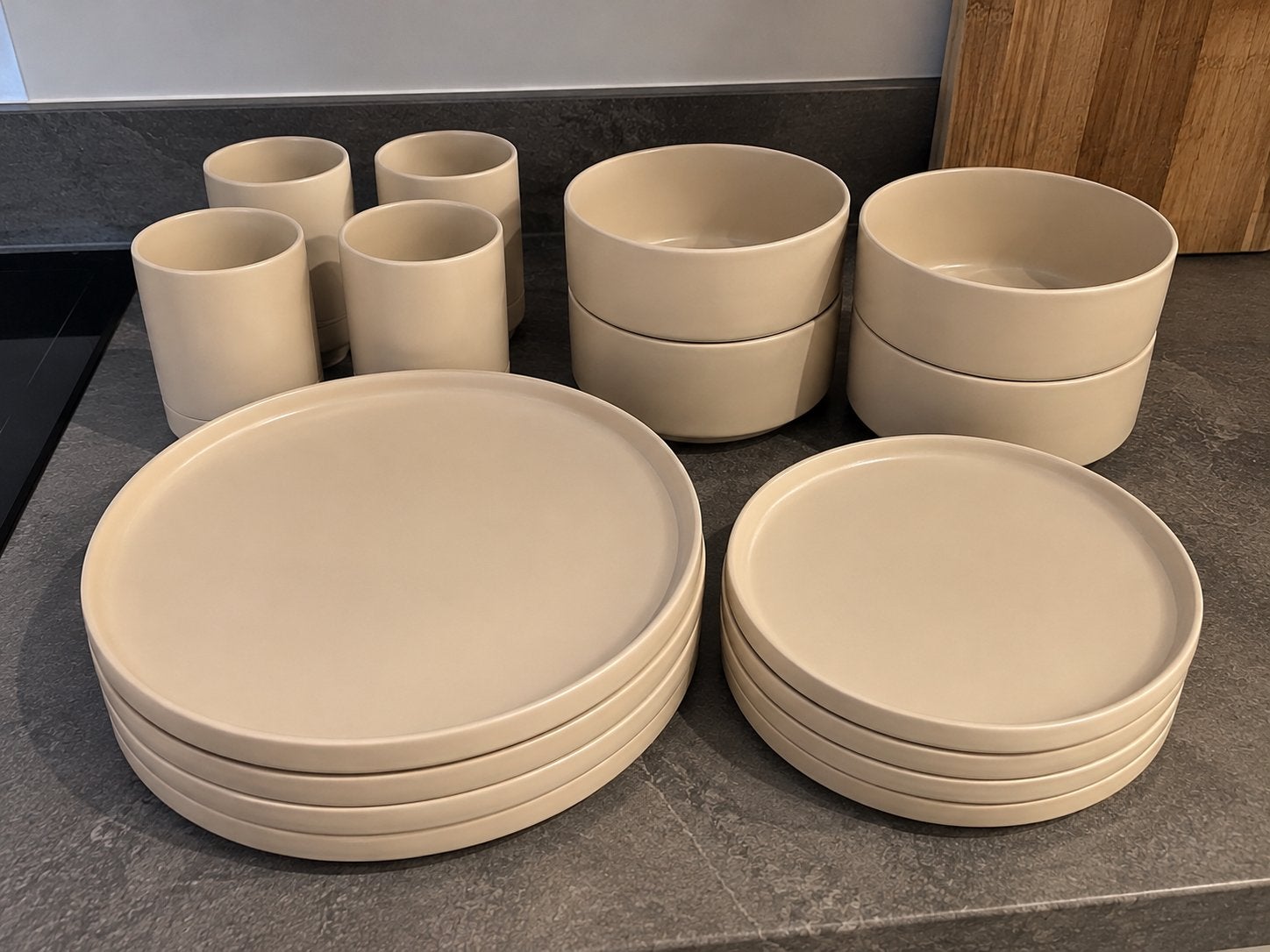 Service de vaisselle Far & Away – 16 pièces – Beige, Enlèvement, Comme neuf, Moderne