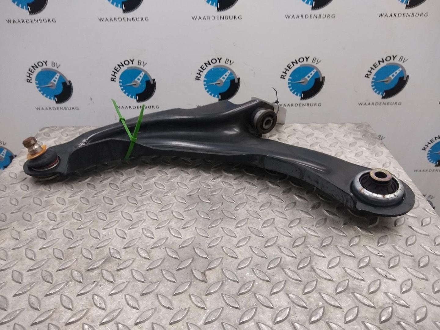 RENAULT CLIO DRAAGARM ONDER LV 2013, Ophalen of Verzenden, Gebruikt, Stiba lid