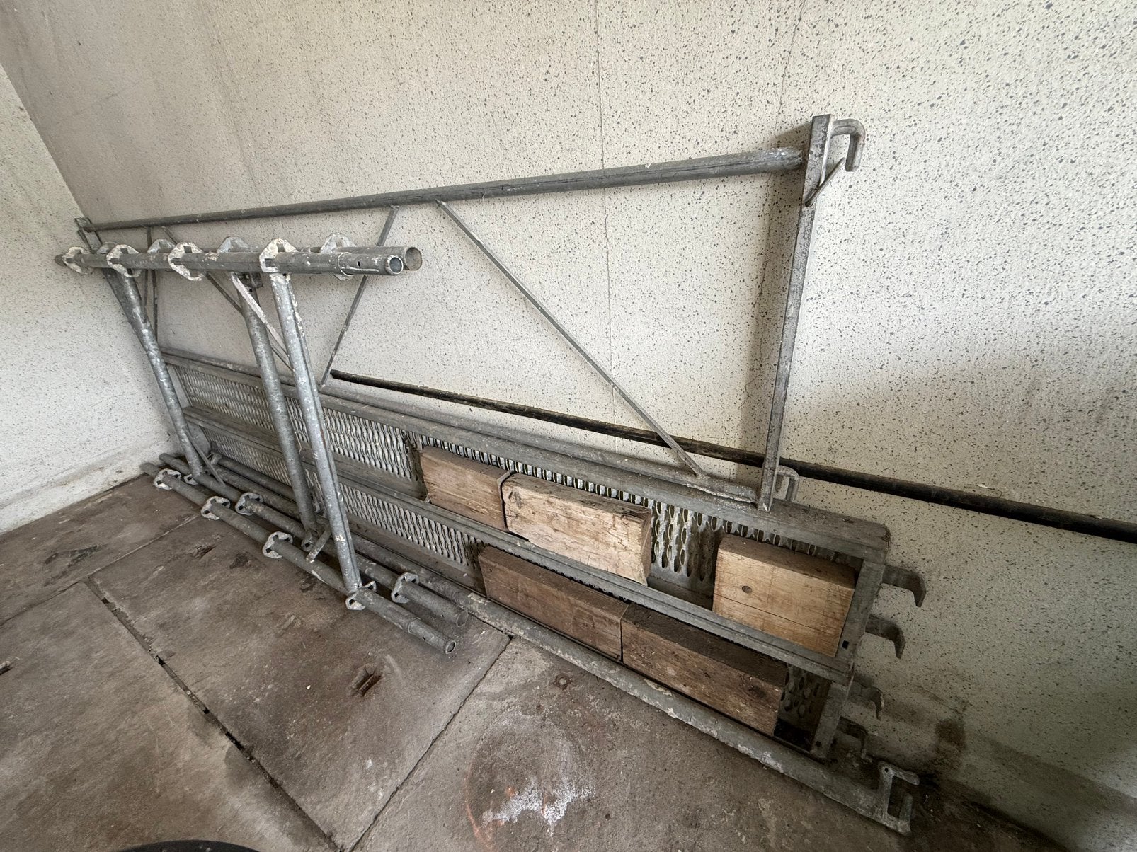 Kamersteiger / Metsersteiger H 2m L 3m B 1m, Doe-het-zelf en Bouw, Steigers, Ophalen, Zo goed als nieuw, Rolsteiger of Kamersteiger