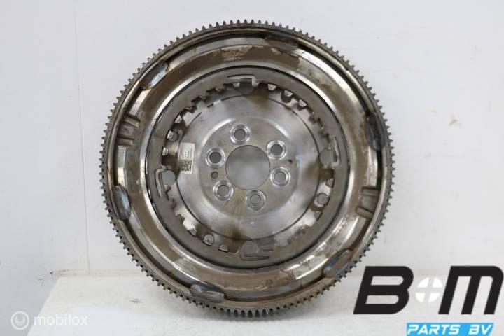 Vliegwiel VW Golf 7 CZDA 04E105266, Utilisé