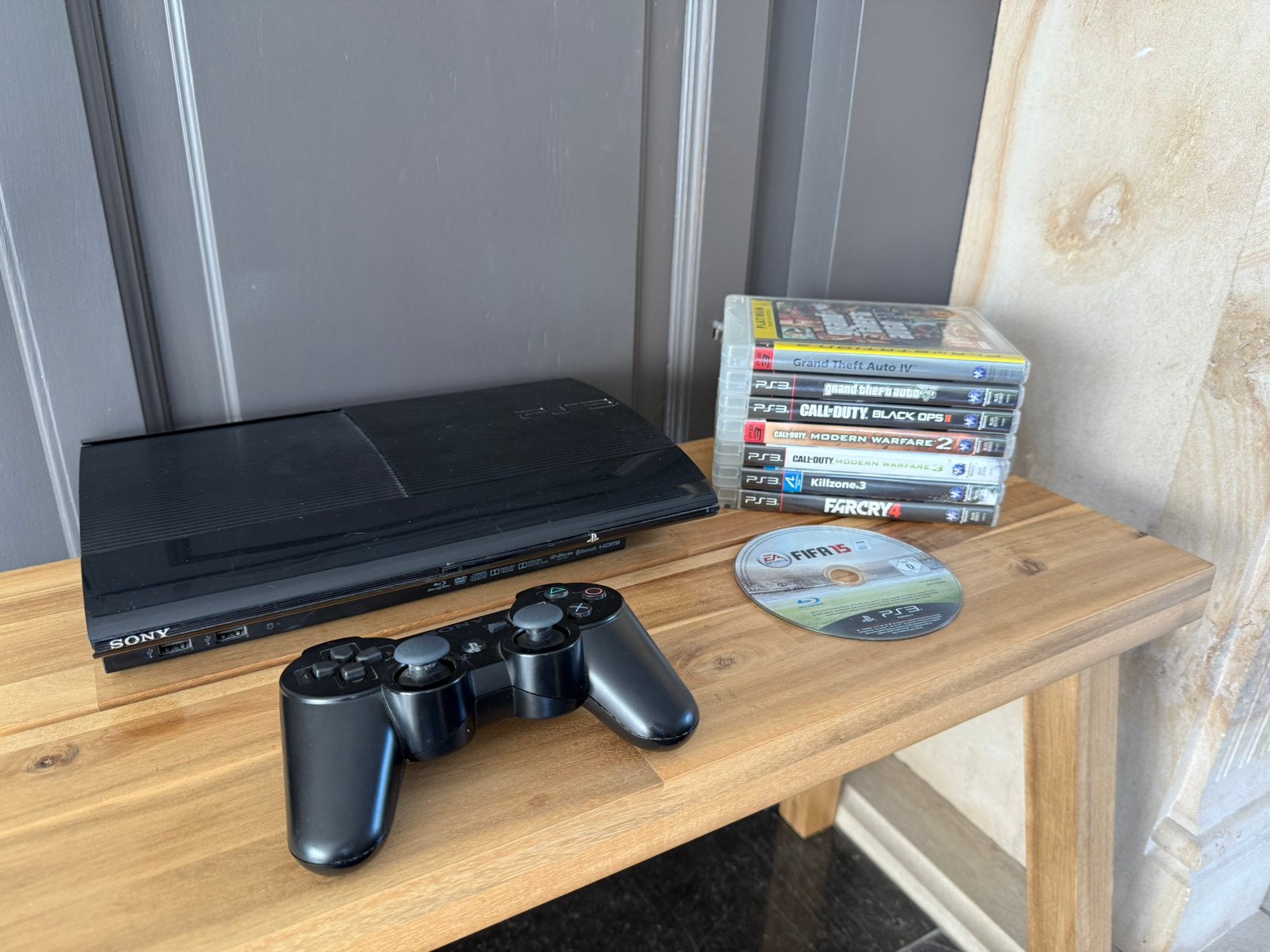 PS3 super slim + originele controller + 8 games, Consoles de jeu & Jeux vidéo, Consoles de jeu | Sony PlayStation 3, Super Slim
