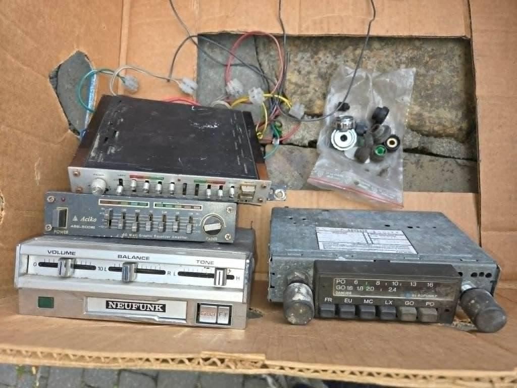 Lot autoradio Blaupunkt Danube ancien,divers, documentation, Enlèvement ou Envoi, Utilisé