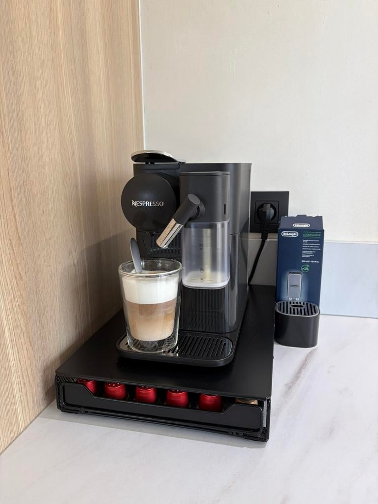 De’Longhi Nespresso Latissima One, Elektronische apparatuur, Ophalen, Gebruikt, 10 kopjes of meer, Koffiemachine