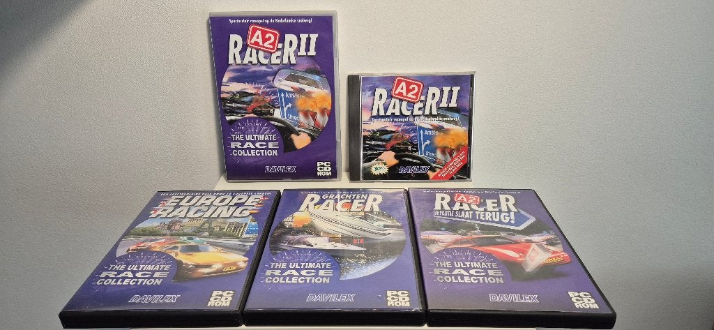 Davilex Nostalgie - Racing Pack (5x PC CD-ROM Retro Games), Ophalen of Verzenden, Gebruikt, Racen en Vliegen