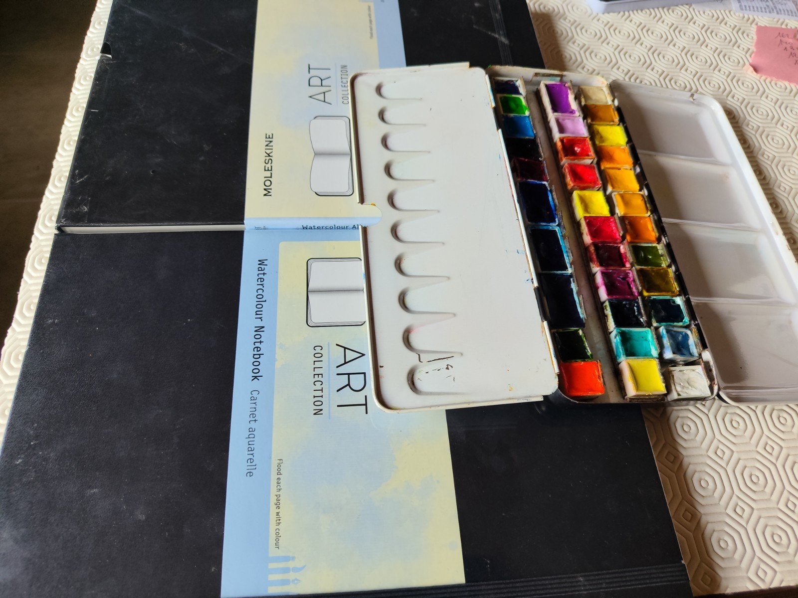 2 albums d'aquarelle Moleskine, 1 boîte d'aquarelle, Hobby & Loisirs créatifs, Peinture, Enlèvement ou Envoi