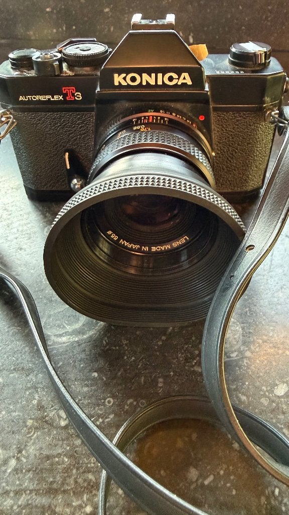 Konica Autoreflex T3 inclusief lens, zonnekap en draagtas, Audio, Tv en Foto, Ophalen, Gebruikt, Spiegelreflex, Konica
