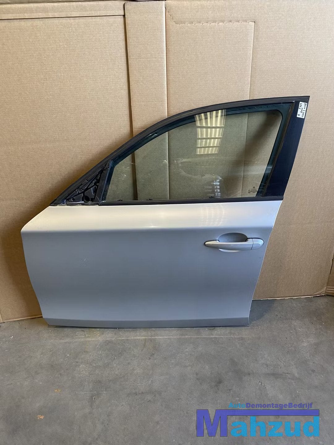 BMW 1 SERIE E87 Grijs 354/7 Deur portier LINKS voor, Auto-onderdelen, Petuelring 130
80788  Munich, DE, Gebruikt, Deur, Info@bmw.de