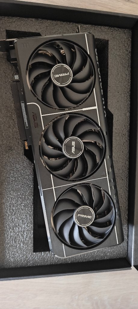 Defecte ASUS GeForce RTX 5070 Ti, Informatique & Logiciels, Cartes vidéo, Enlèvement ou Envoi, Neuf, Nvidia, DisplayPort