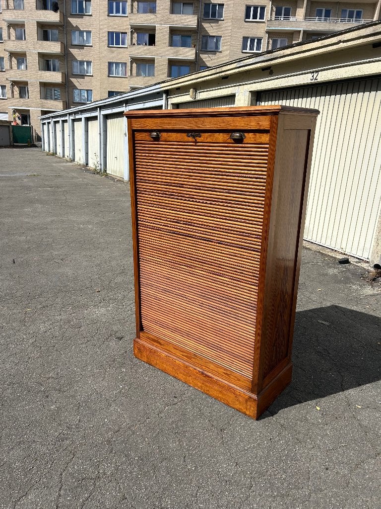 Ancien meuble de notaire à volet, Enlèvement