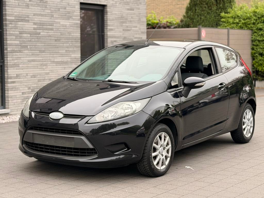 Ford Fiesta 1.3i Benzine 2010 Gekeurd Voor Verkoop Airco, Autos, Achat, 1299 cm³, Boîte manuelle, Noir