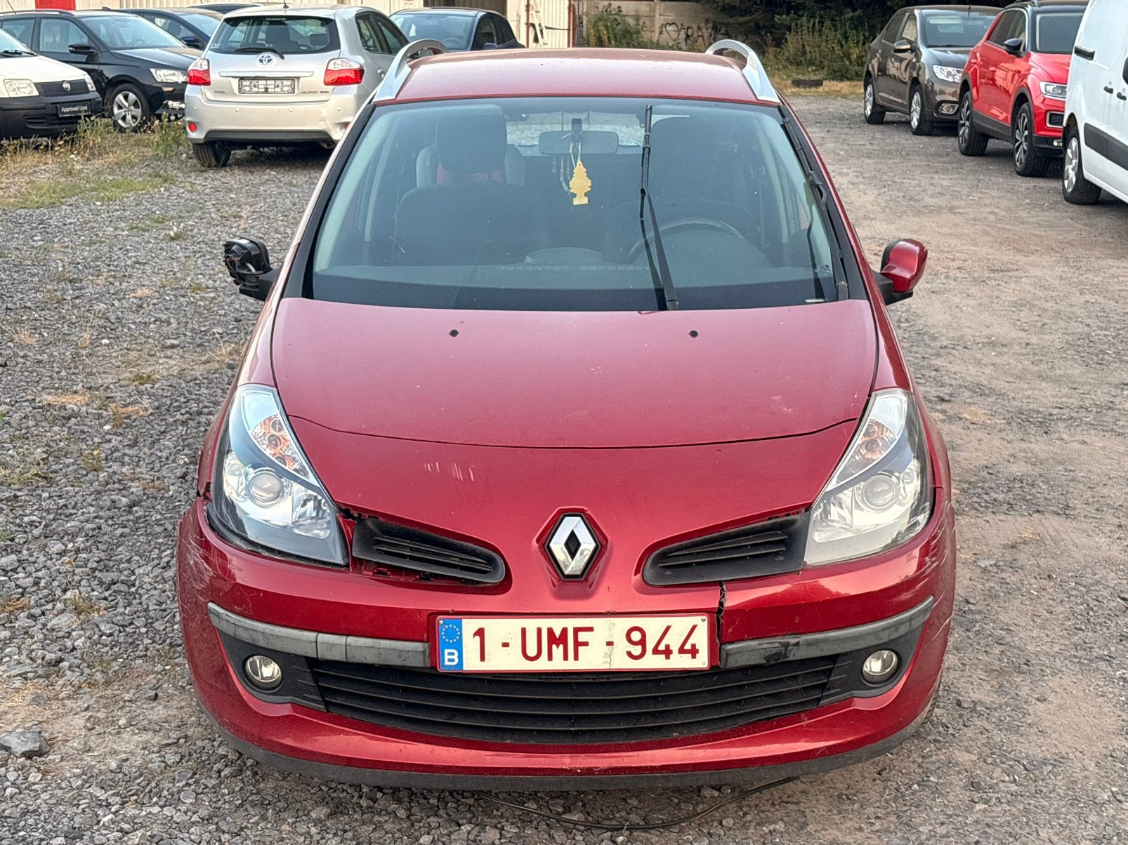 Renault Clio 1.5 DCI MARCHAND EXPORT, Autos, Renault, Rouge, Achat, 50 kW, Entreprise