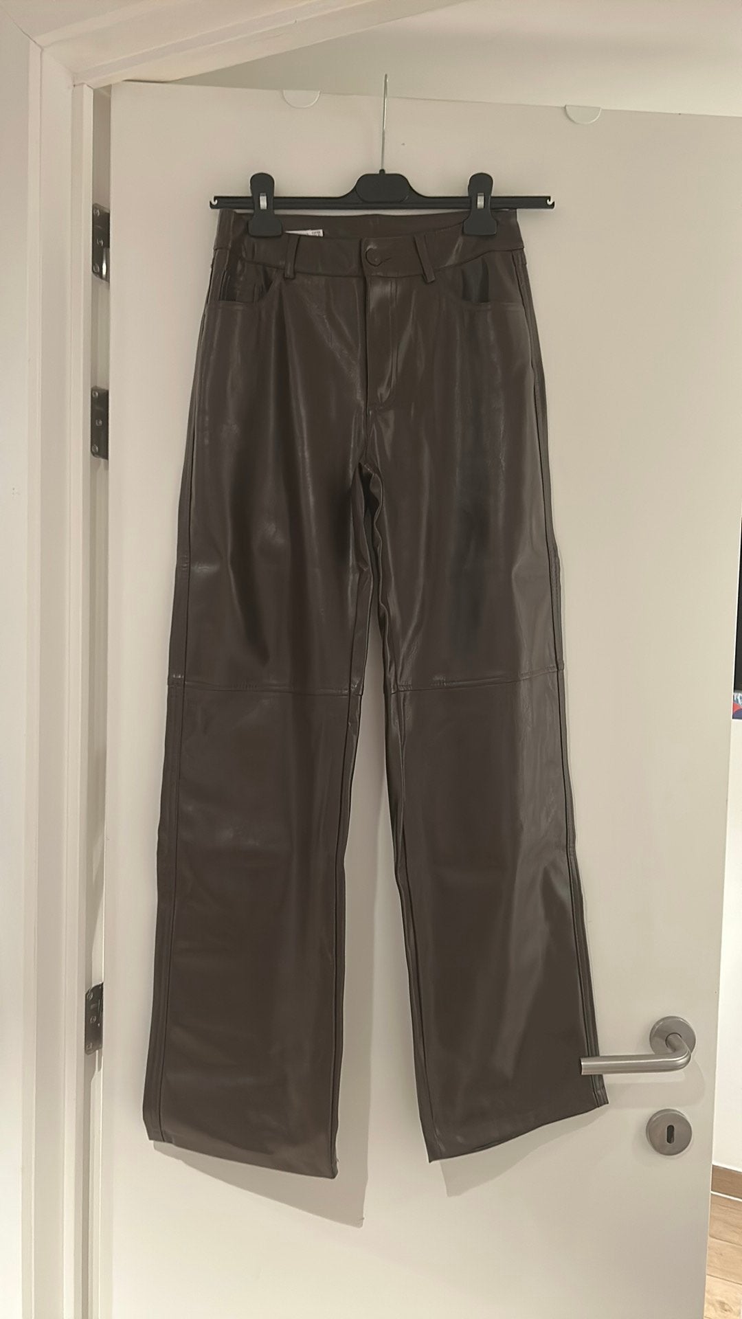 Stradivarius pantalon neuf, Enlèvement, Neuf, Taille 34 (XS) ou plus petite, Brun