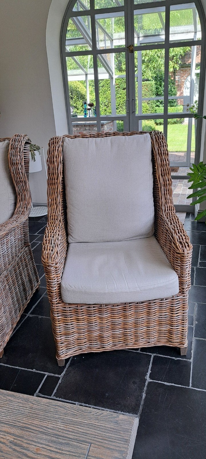Rotan zetels te koop, Ophalen