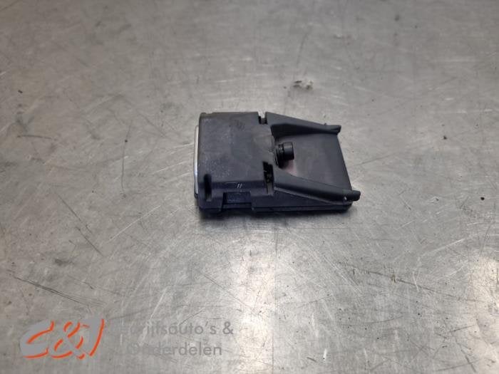 Camera voorzijde van een Opel Combo, Gebruikt, -, -, Opel