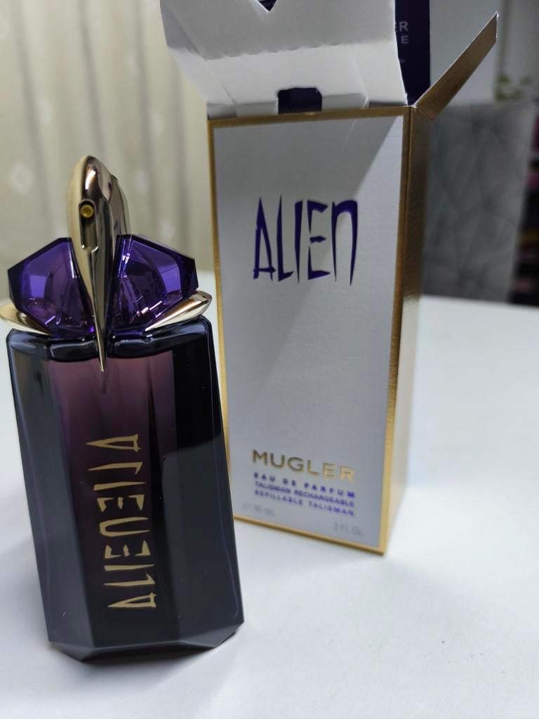 Dames parfum, Ophalen