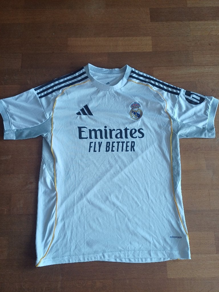 Real Madrid thuisshirt 2025-2026, maat M, Vêtements | Hommes, Vêtements de sport, Football, Comme neuf, Adidas, Blanc