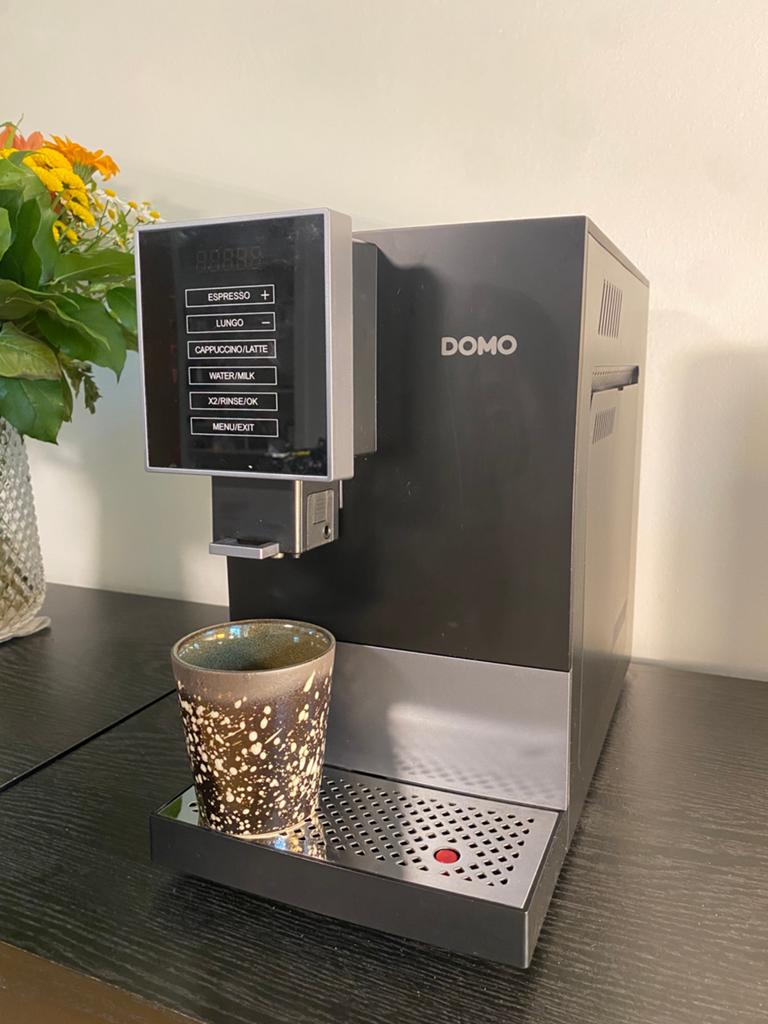 Volautomatische espressomachine melktoevoer DOMO, Elektronische apparatuur, Ophalen of Verzenden, Zo goed als nieuw, Overige merken