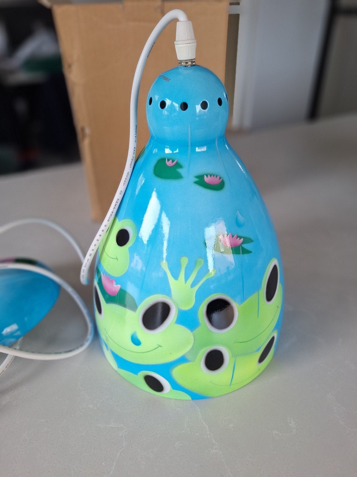 Pylones lamp kikker, Overige merken, Ophalen of Verzenden, Zo goed als nieuw, Ophangbaar