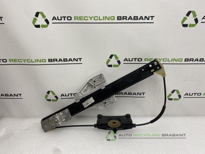 Mécanique vitre 4portes arrière gauche d'un Audi A4, -, 3 mois de garantie, Utilisé, -