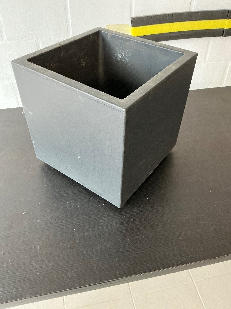 Bloempot, Kunststof, Vierkant, Zo goed als nieuw, Minder dan 40 cm