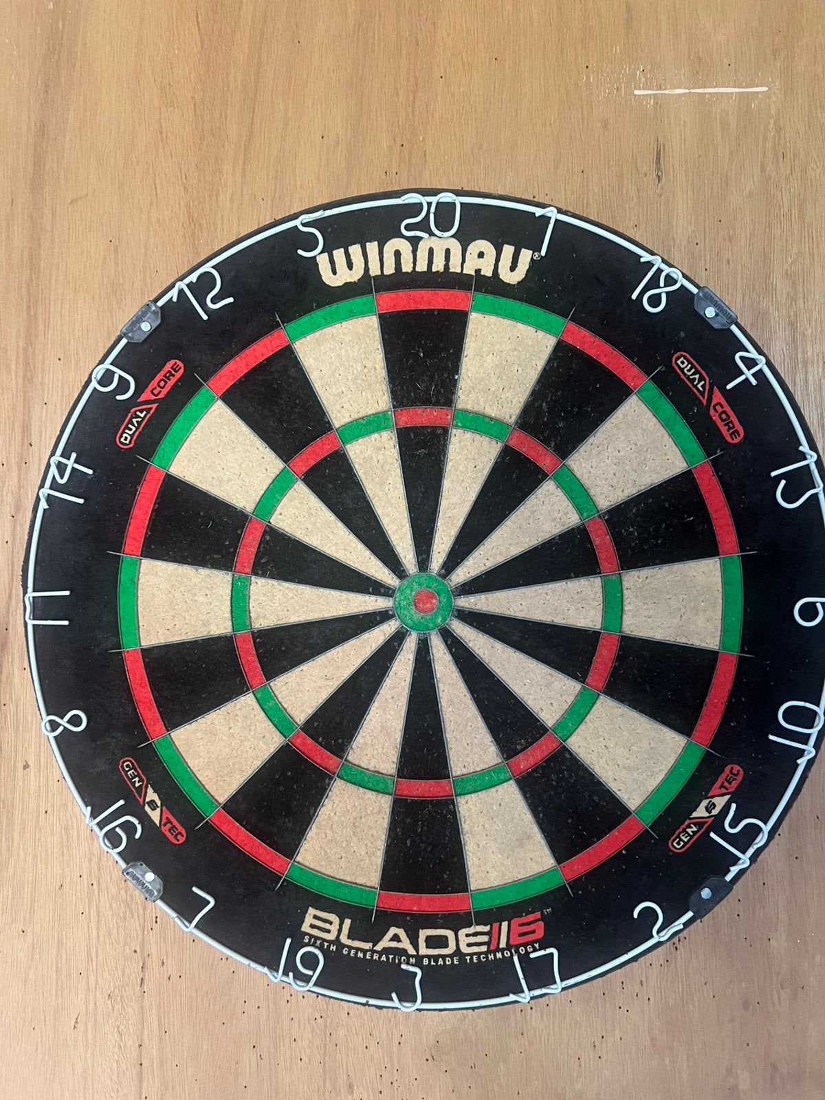 Winmau blade 6, Ophalen, Gebruikt, Dartbord