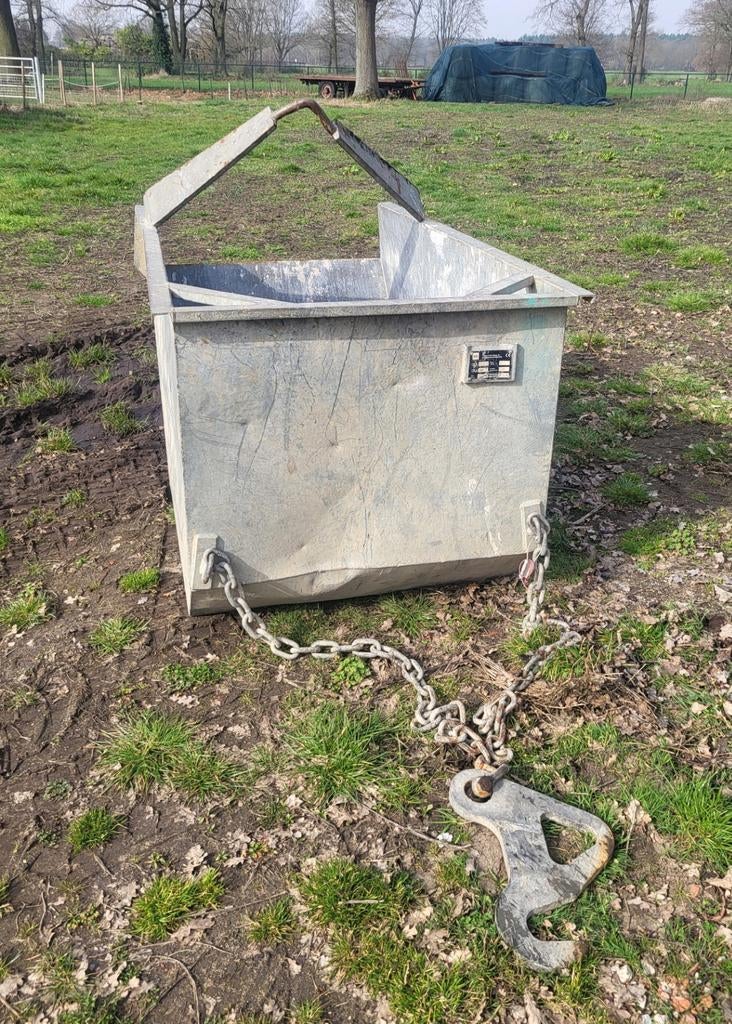 Puinbak/Kantelcontainer, Ophalen