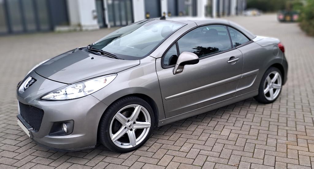 PEUGEOT 207CC / Bj 2010 - 144.000 Km - 1600 CC - 88 Kw, Autos, Achat, Cabriolet, Boîte manuelle, Toit ouvrant