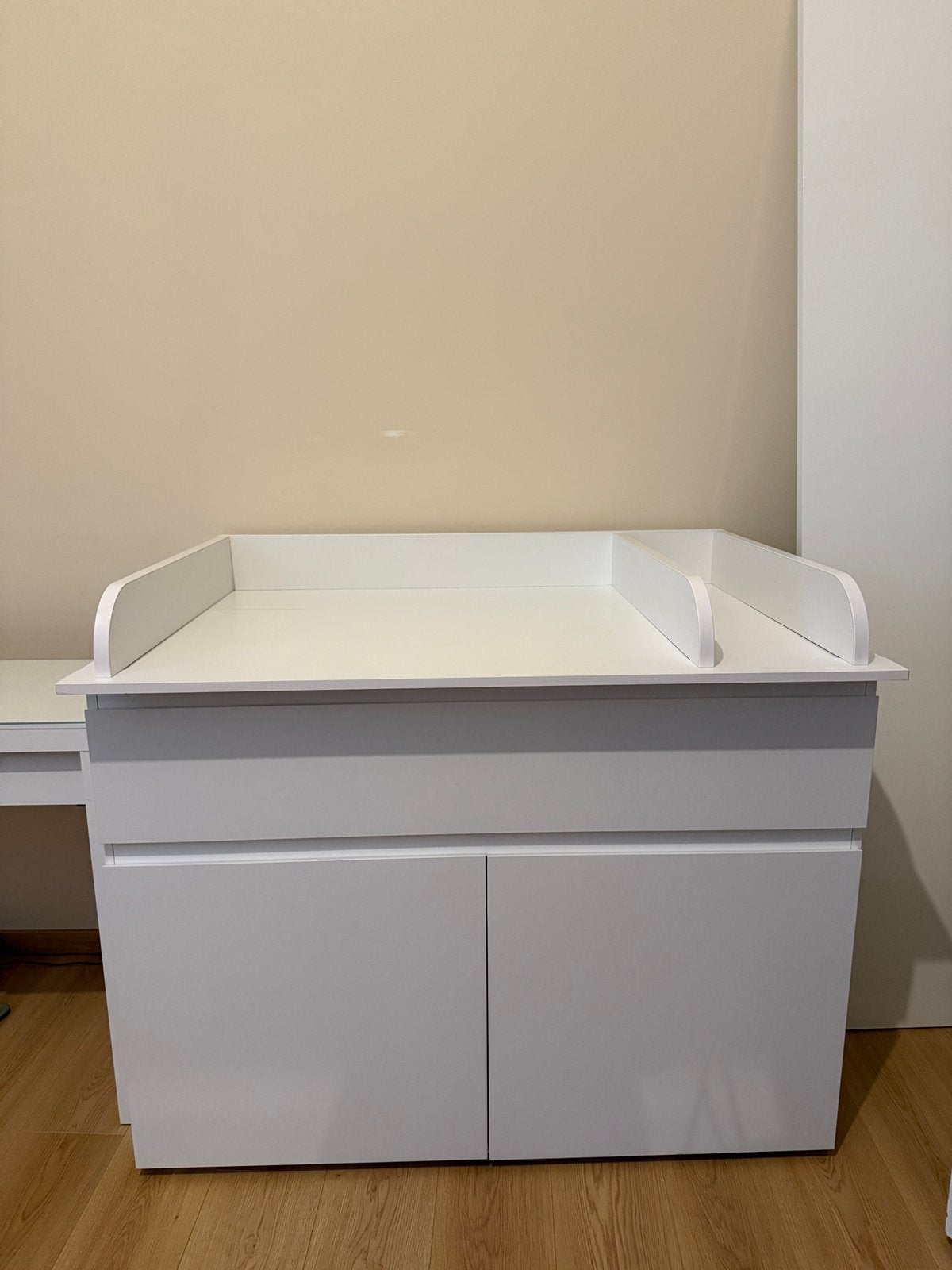 Verzorgingstafel of ladekast in PERFECTE staat!, Kinderen en Baby's, Kinderkamer | Commodes en Kasten, Ophalen, Minder dan 75 cm