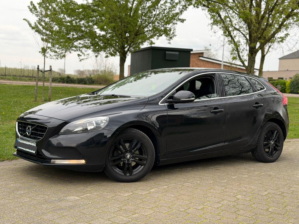 Volvo V40 1.6 D2 Facelift Modèle Bj12/2015 Euro 5B 214.000km, Autos, Volvo, Euro 5, Achat, Entreprise, Boîte manuelle