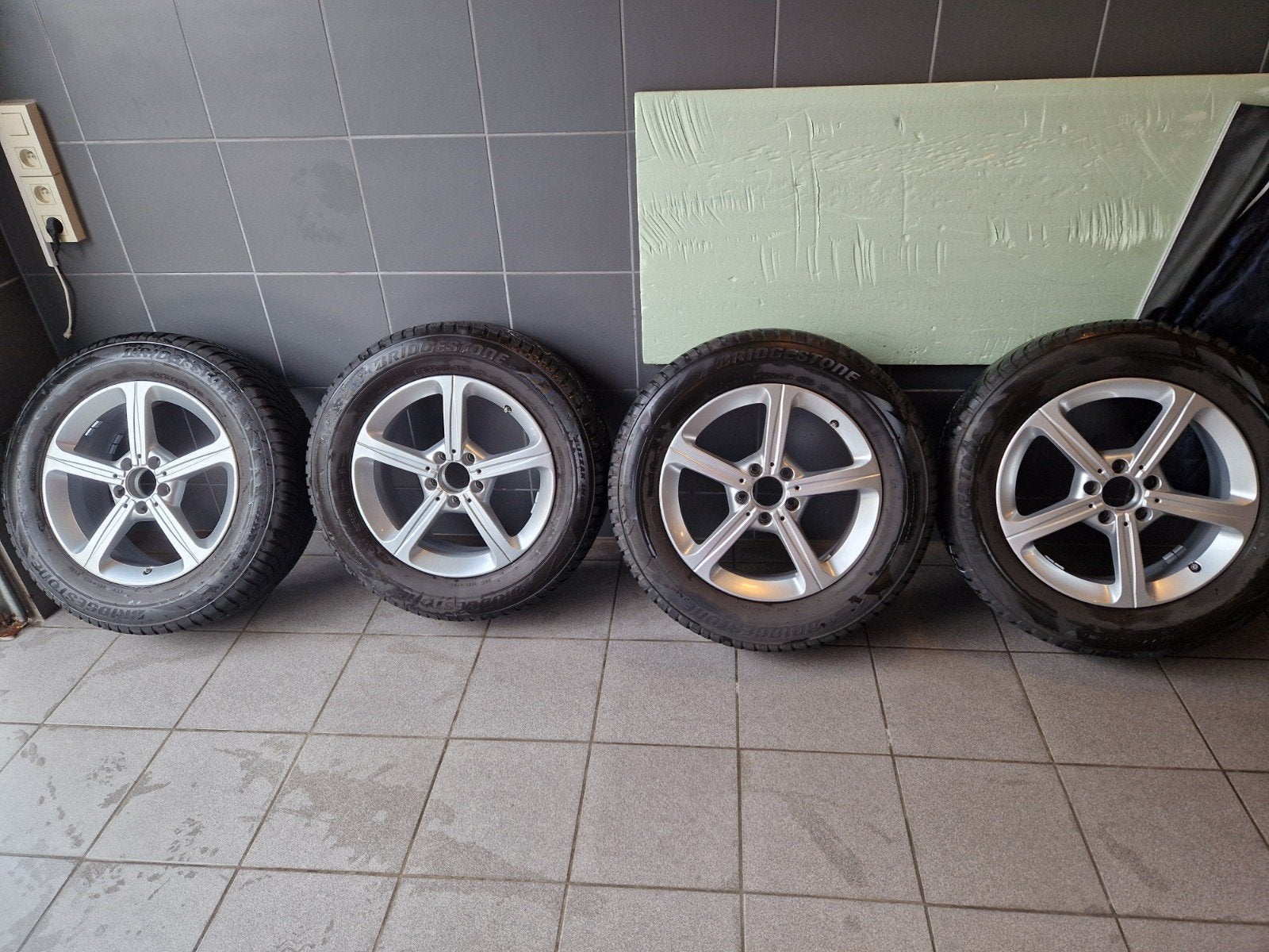 4 velgen met winterbanden cla mercedes, Enlèvement, Pneus hiver, Pneu(s)