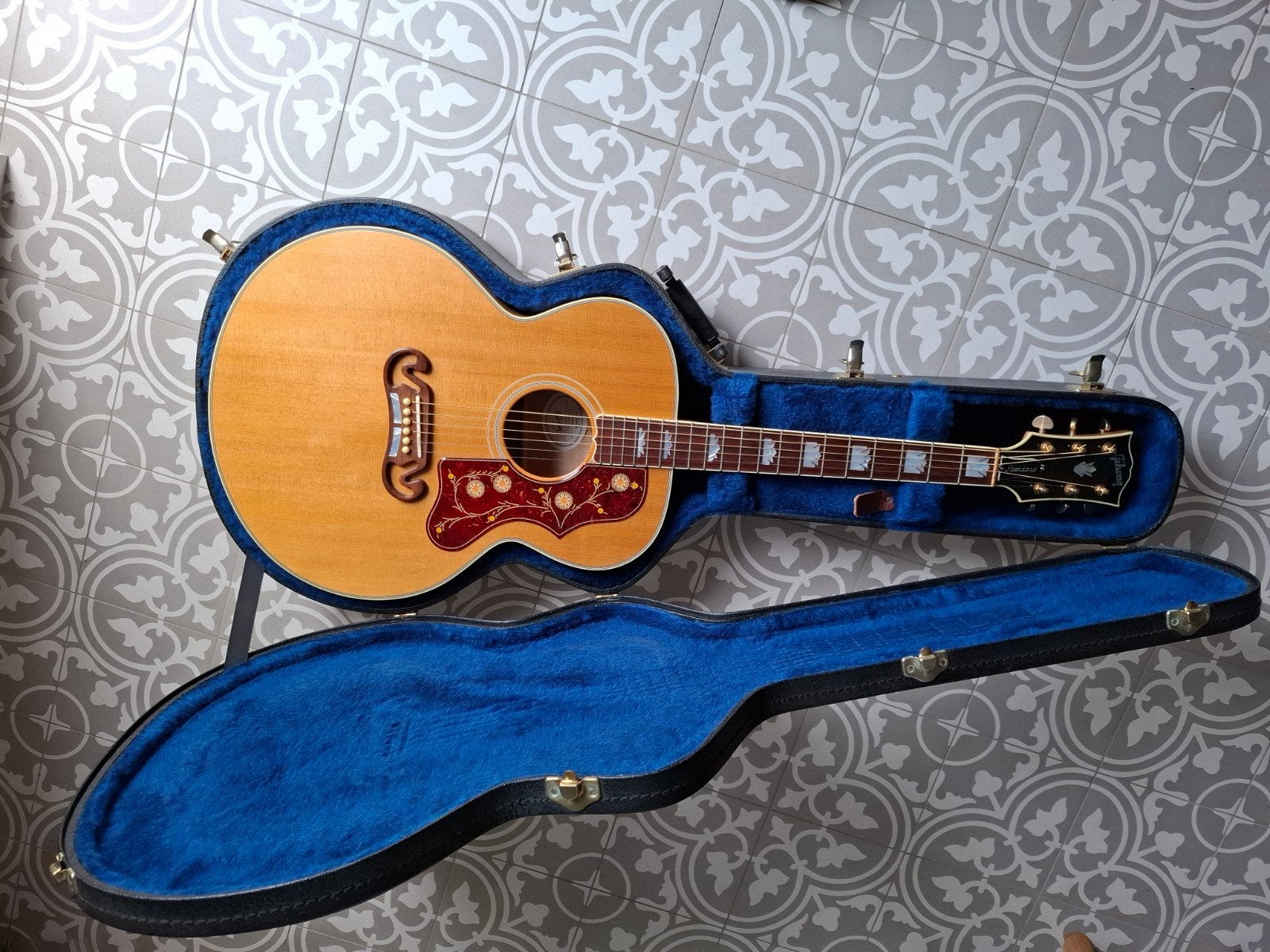 Gibson SJ200 uit 2011, Muziek en Instrumenten, Snaarinstrumenten | Gitaren | Akoestisch, Ophalen
